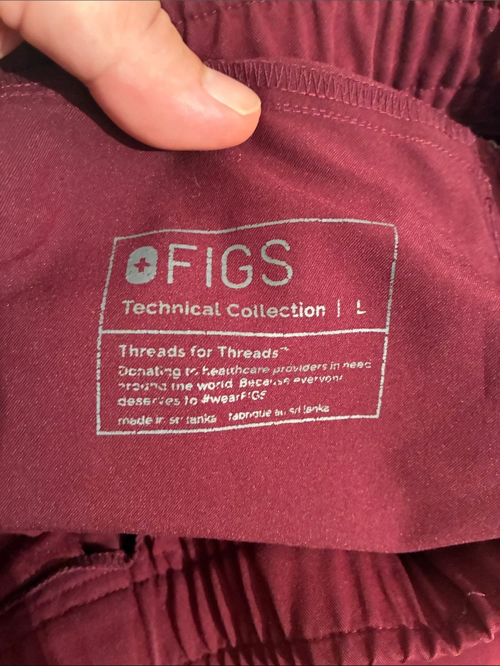 Figs Tansen Jogger Scrub Pants in Burgundy, Men’s size Large